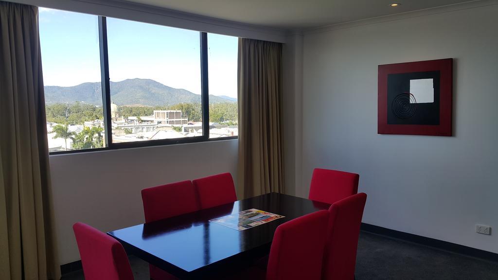 Leichhardt Hotel Rockhampton Bagian luar foto