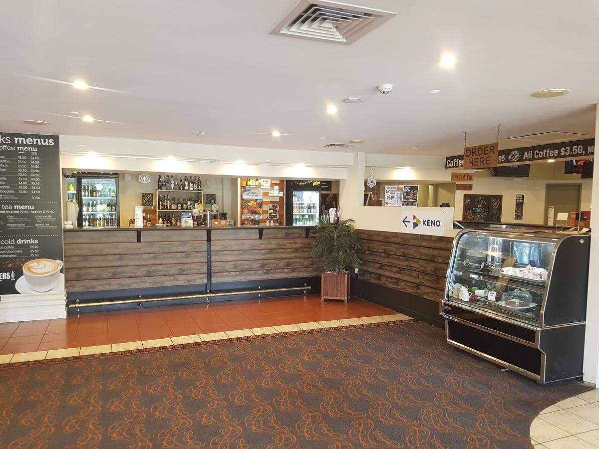 Leichhardt Hotel Rockhampton Bagian luar foto