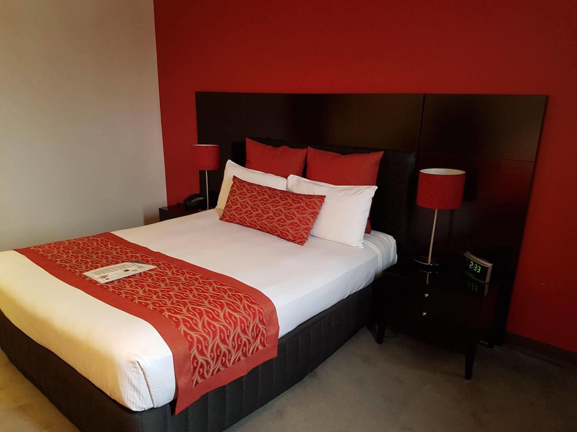 Leichhardt Hotel Rockhampton Bagian luar foto