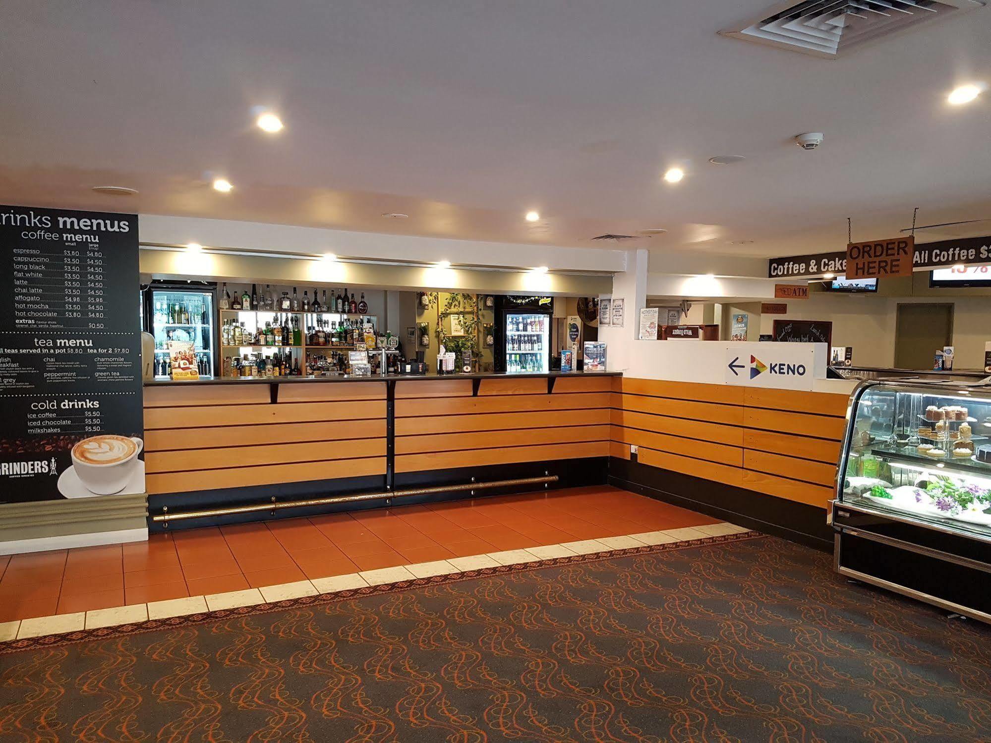 Leichhardt Hotel Rockhampton Bagian luar foto