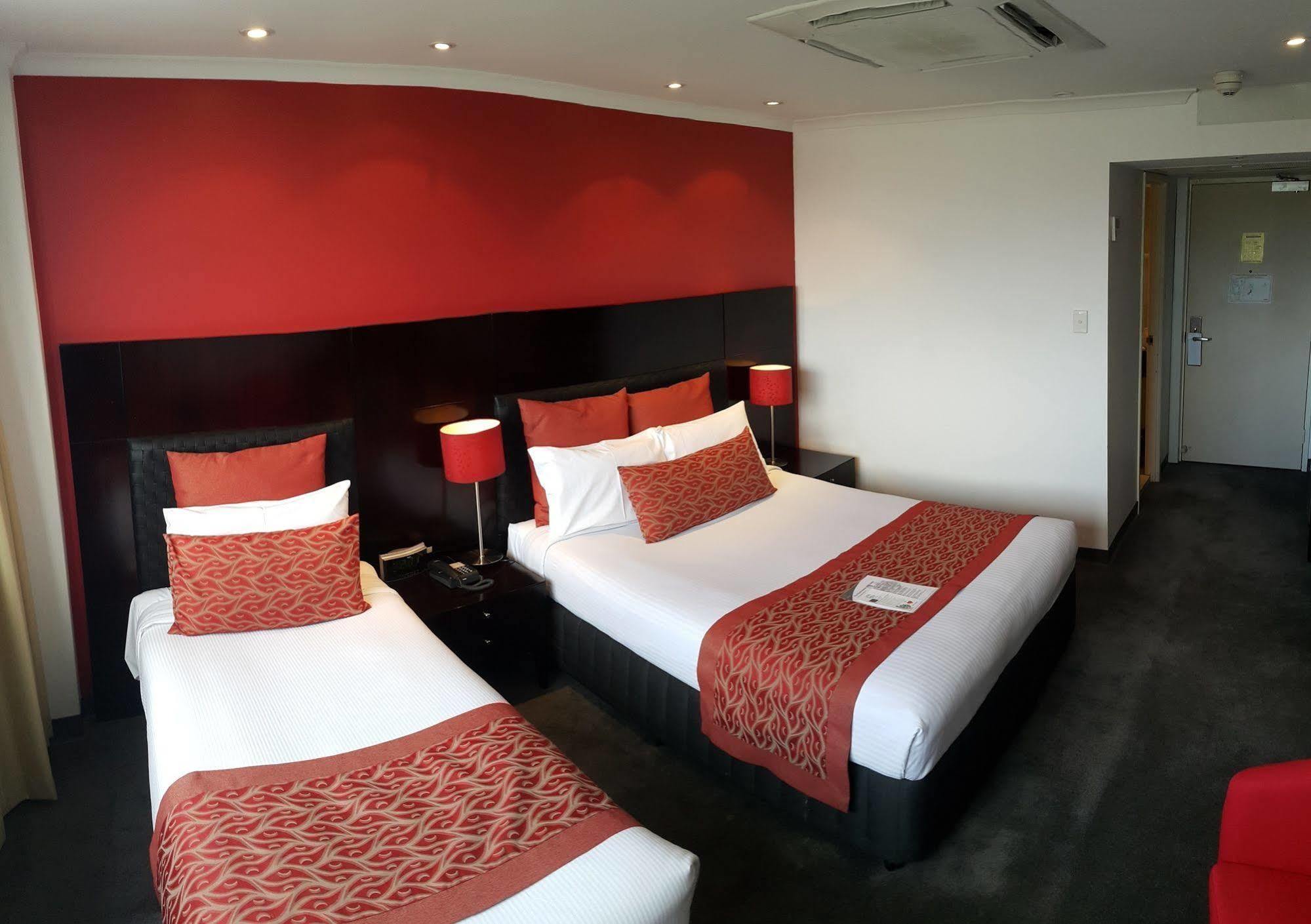Leichhardt Hotel Rockhampton Bagian luar foto