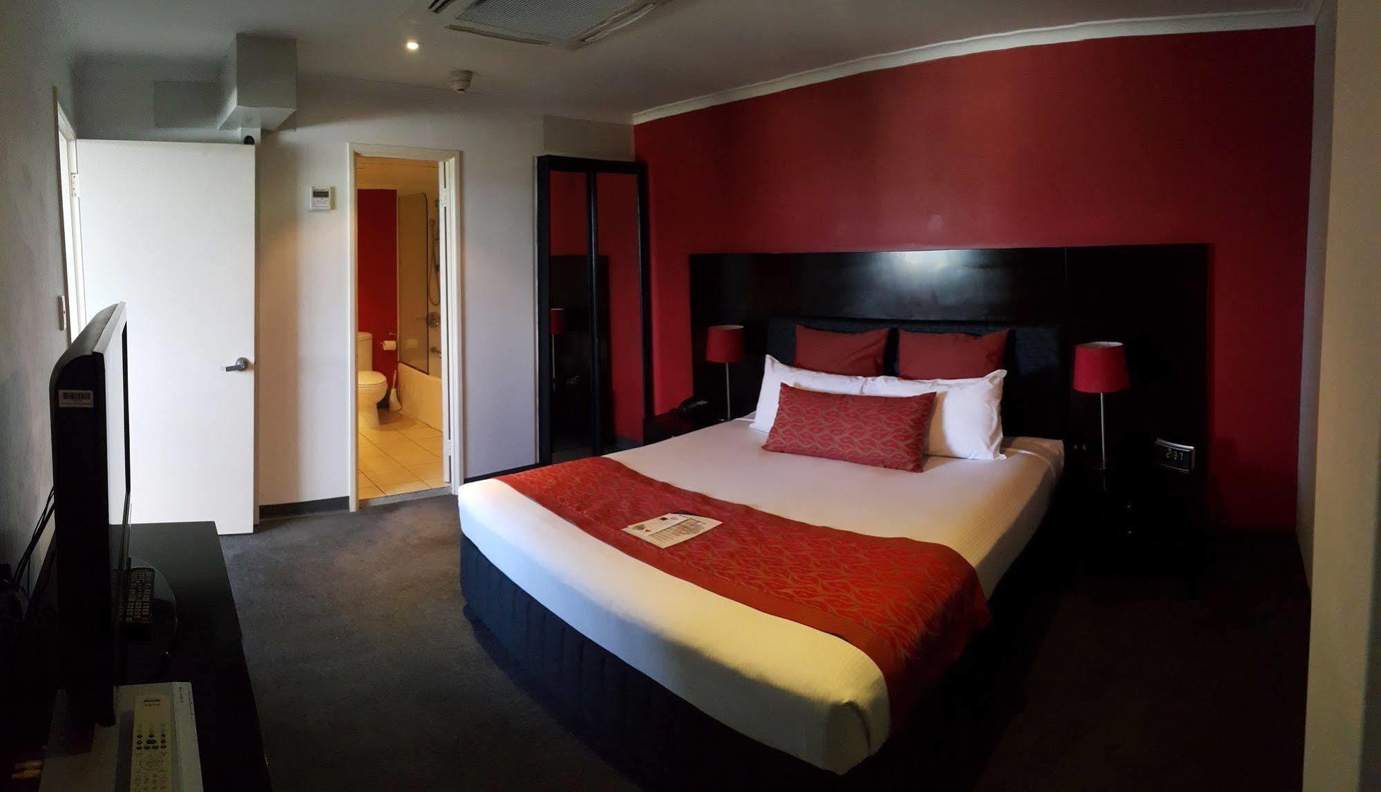 Leichhardt Hotel Rockhampton Bagian luar foto